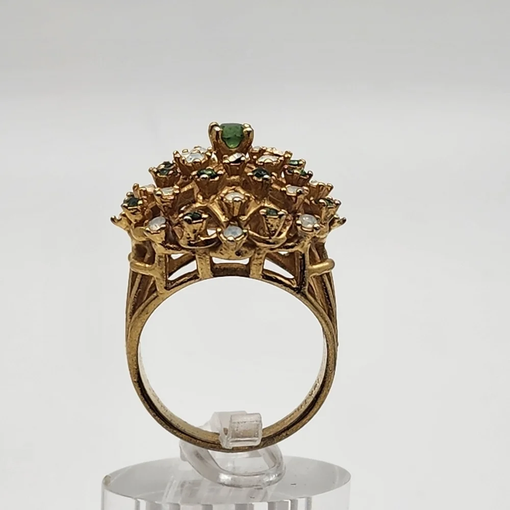Vintage Aurora 18KT HGE Green & White Opalescent Crystal Cocktail Ring (8)